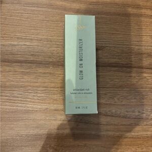 Saje Glow On Moisturizer in Mint Green